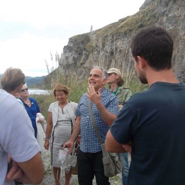 17- il dott. Mondello mentre illustra i caratteri ecologici della riserva