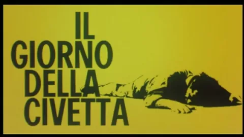 La fitta corona delle foglie del carciofo