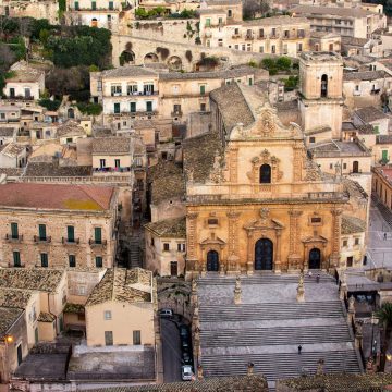 8- Modica - scalinata della chiesa di san Pietro