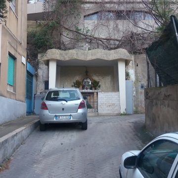 1- La loggia votiva razionalista in fondo a via Bolivia., un ossimorico atto di devozione razionalista