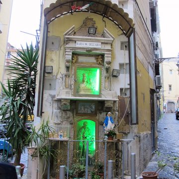 17 - edicola votiva a Chiaia- Napoli